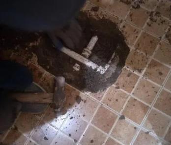 和政卫生间漏水维修公司为您分享下卫生间渗水如何处理及注意事项