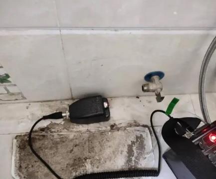 和政屋顶漏水维修公司分享下卫生间漏水的危害及解决方法